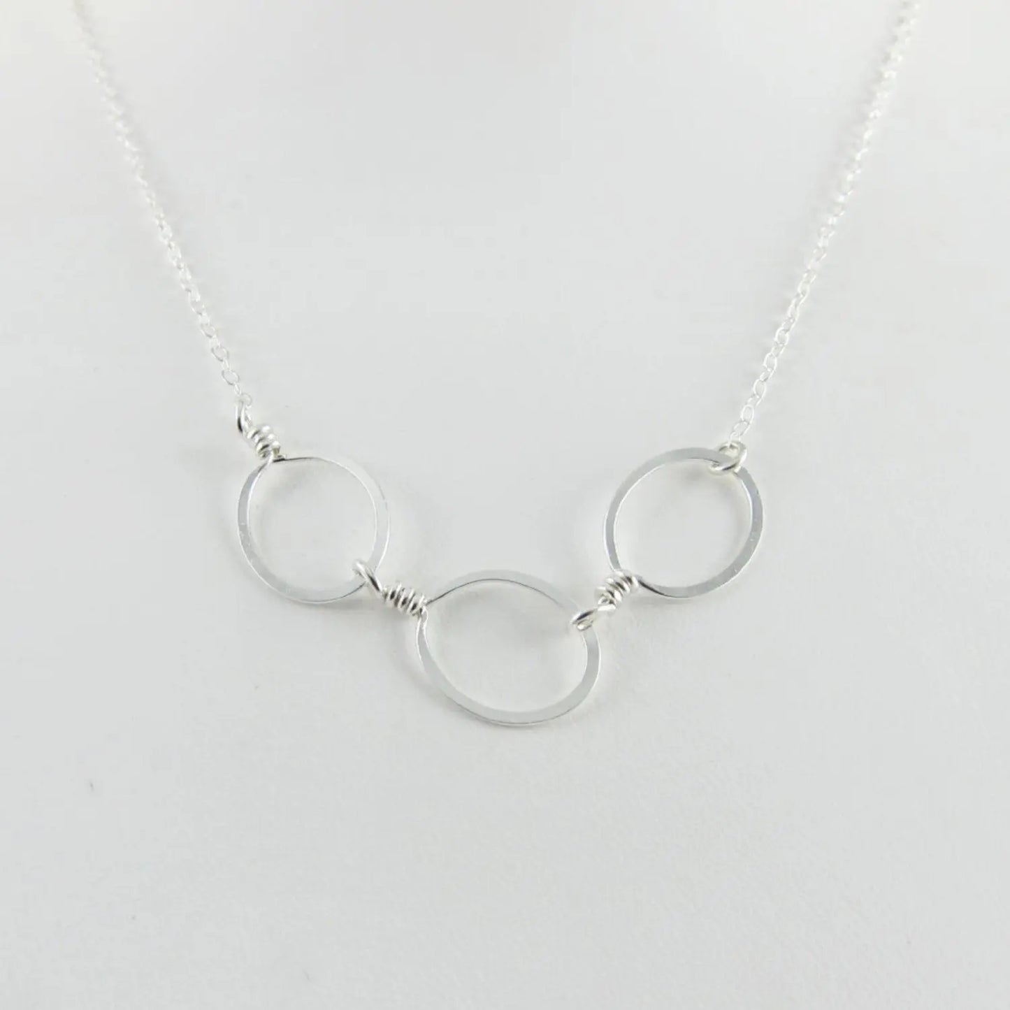 Forged 3 oval necklace