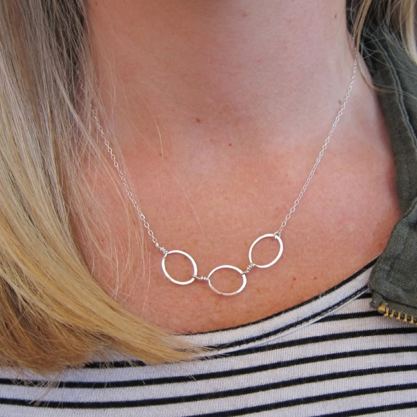 Forged 3 oval necklace