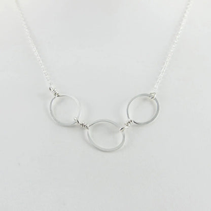 Forged 3 oval necklace